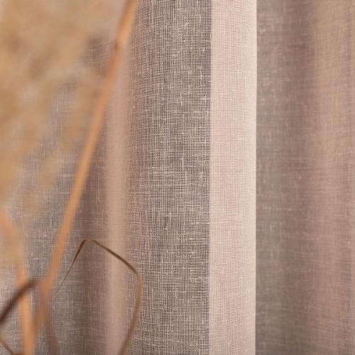 Firana PETRA w pudrowym kolorze, zawieszona na oknie, styl naturalny eco