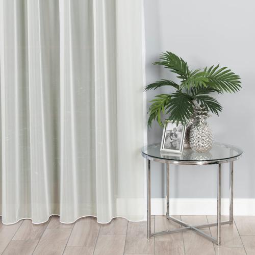 Elegancka firana z woalu – naturalny wygląd i doskonałe ułożenie na karniszu