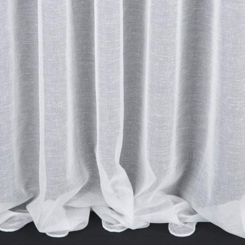 Firana etamina z lurexem w jasnym kolorze, subtelny połysk w aranżacji okna