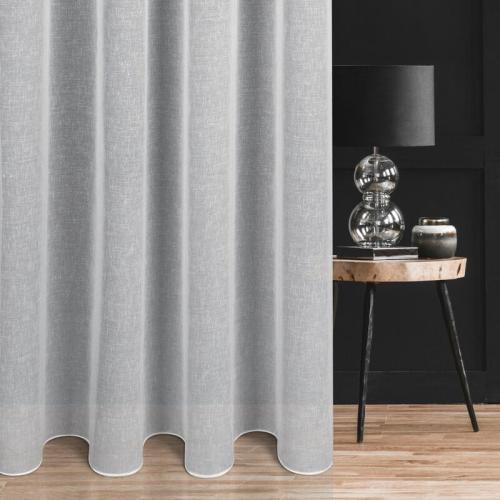 Elegancka firana z etaminy z połyskującymi nitkami lurexu, dekoracja salonu